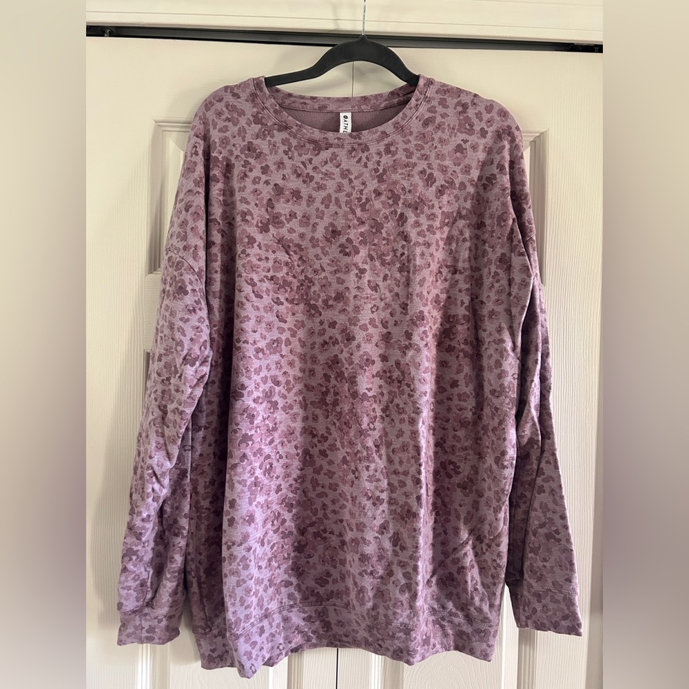 Athleta Sweatshirt Women’s Size L Tall Studio To Street Purple Cheetah Pullover